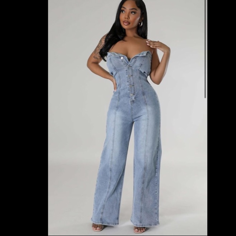 SHEIN Light Blue Denim Romper with Button Detail